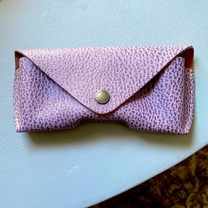 Brand NWOT Portland, Leather Goods sunglasses case in lilac.